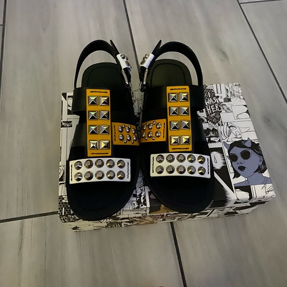 Prada sandals - Picture 1 of 6